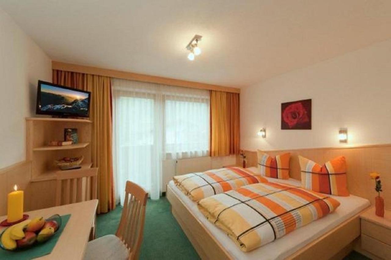 Haus Birgit Ξενοδοχείο Pettneu am Arlberg Εξωτερικό φωτογραφία